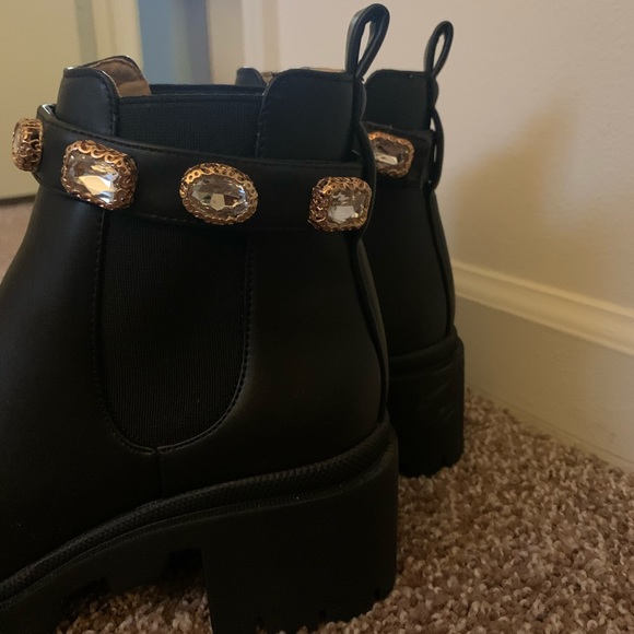 *sold* steve  Madden booties NWOT - Picture 4 of 6